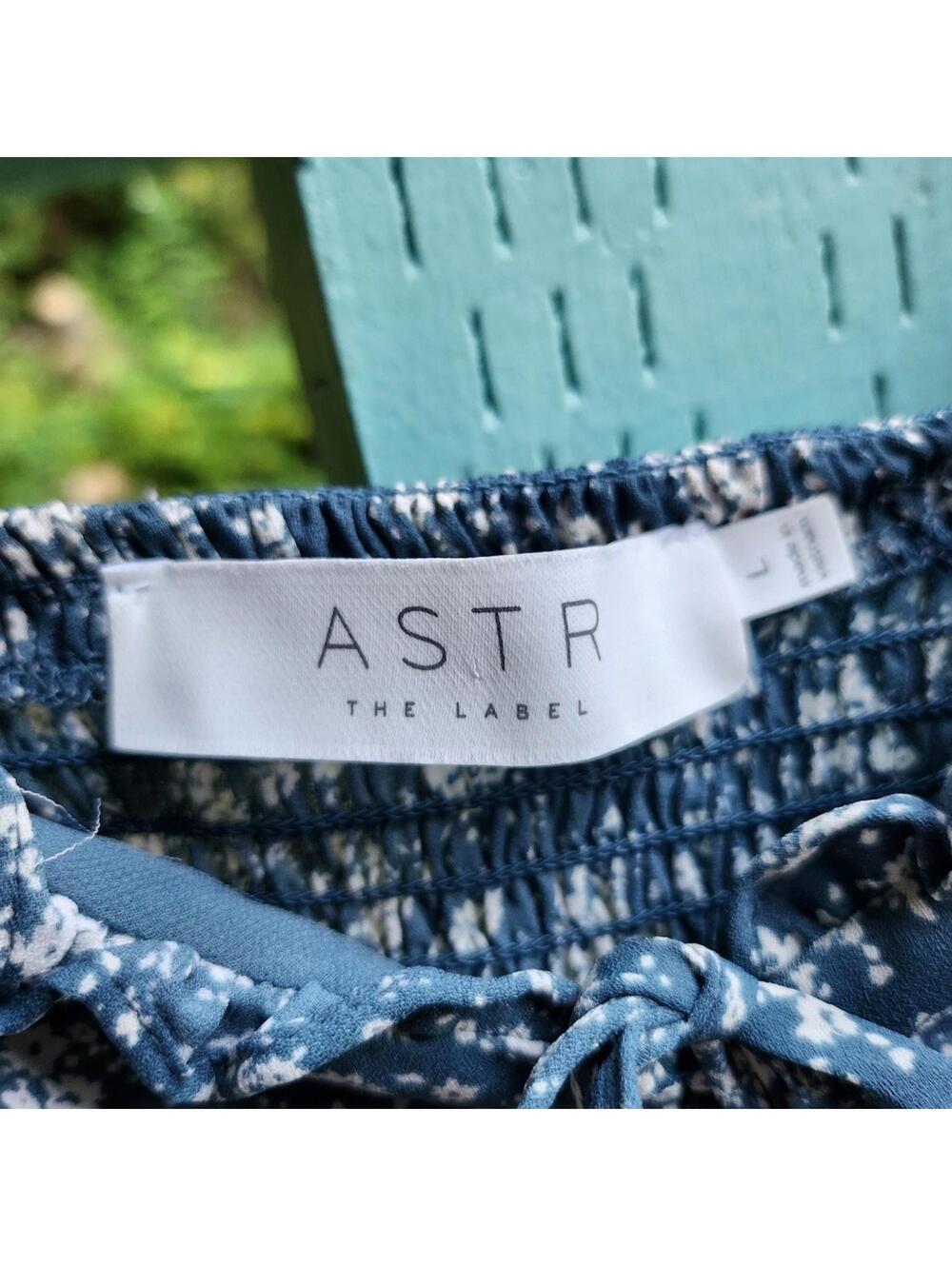 ASTR the Label Floral Print Long Sleeve Tie Front Blouse Top, Size L - Picture 8 of 9